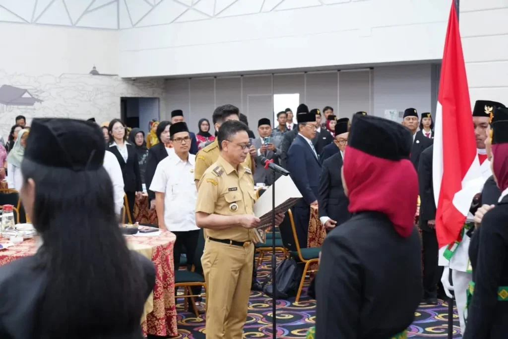 Wali Kota Pontianak, Edi Rusdi Kamtono saat menghadiri pelantikan FKUB dan Duta Pancasila Pontianak 2025-2030, Selasa, 29 Juli 2025. (Prokopim)