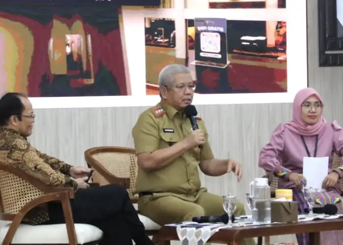 Sekda Kalbar, Harisson, serukan pentingnya mengutamakan penggunaan Bahasa Indonesia di ruang public (Kalbarprov.go.id)