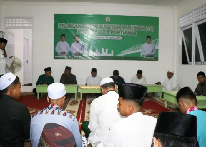 Pemusatan latihan di Gedung LPTQ Kota Pontianak, Jumat (8/8) malam. (Pontianak.go.id)