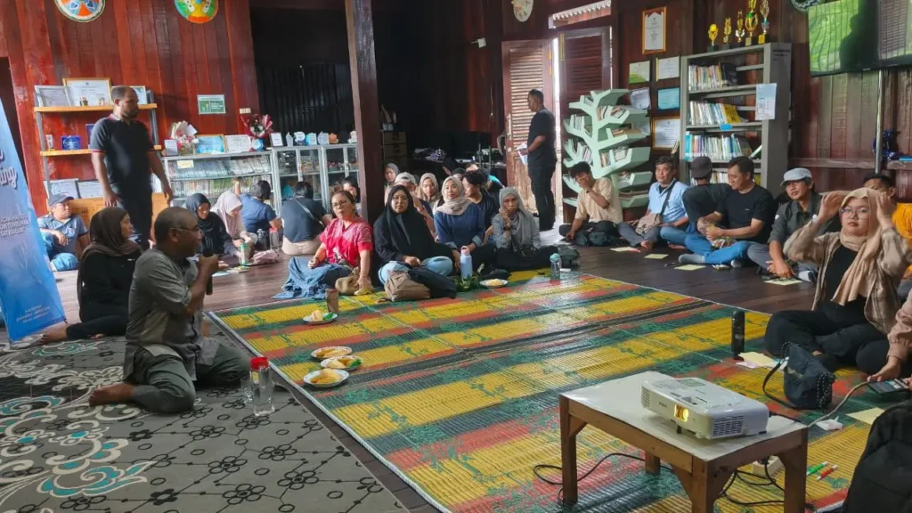 Kondisi hutan Kalimantan Barat yang beralih menjadi perkebunan sawit