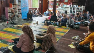Dr. Hari Prayoga dalam kegiatan Media Gathering Kolase Jurnalis Camp 2025, Jumat (22/08).