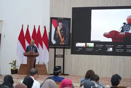 Sekda Kalbar Harisson membuka sosialisasi peningkatan peran disabilitas di Balai Petitih. (MC Kalbar)