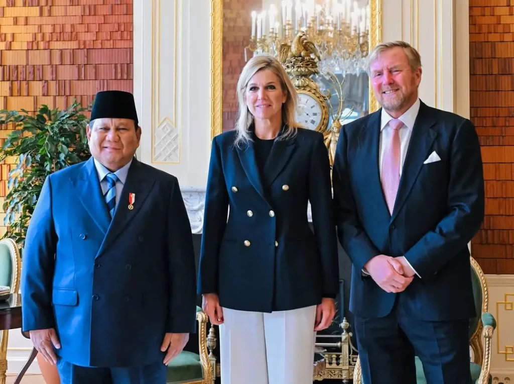 Presiden Prabowo Subianto disambut Raja Willem-Alexander dan Ratu Máxima di Istana Huis ten Bosch. (BPMI Setpres)