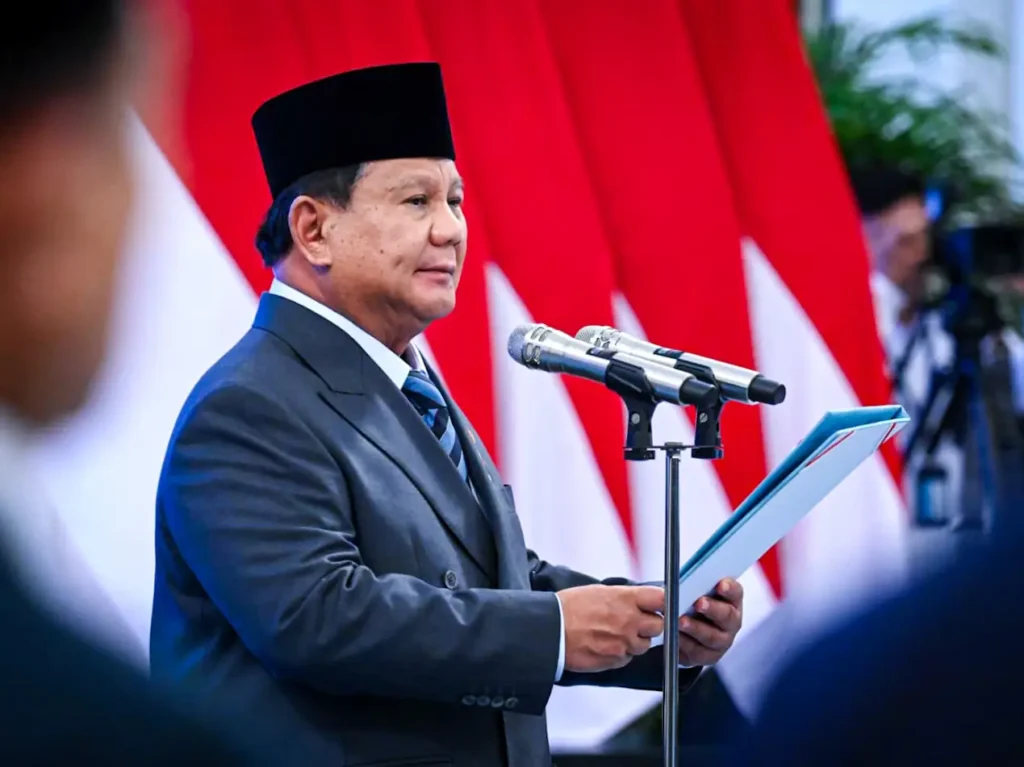 Presiden Prabowo Subianto melantik menteri Kabinet Merah Putih di Istana Negara. (Foto : BPMI Setpres)