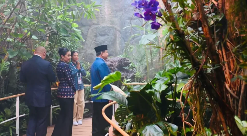 Presiden Prabowo Subianto kunjungi Paviliun Indonesia di Expo 2025 Osaka. (BPMI Setpres)