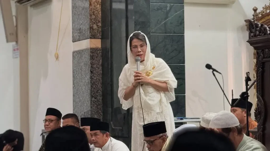 Wali Kota Singkawang Tjhai Chui Mie menghadiri peringatan Maulid Nabi Muhammad SAW 1447 H di Masjid Raya Singkawang
