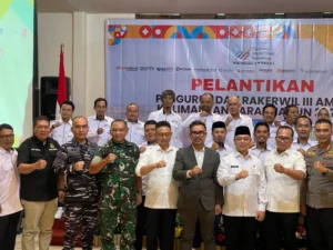 Foto bersama usai pelantikan dan dibukanya Rakerwil III AMSI Kalbar.