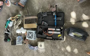 Barang bukti hasil pencurian di Sungai Kakap berupa laptop, airsoft gun, CCTV, dan barang elektronik lain yang diamankan Polres Kubu Raya