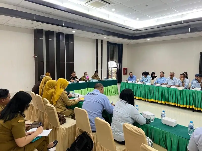 Kejati Kalbar dan Disdukcapil Pontianak menggelar rapat koordinasi pemenuhan hak identitas anak rentan melalui penerbitan dokumen kependudukan