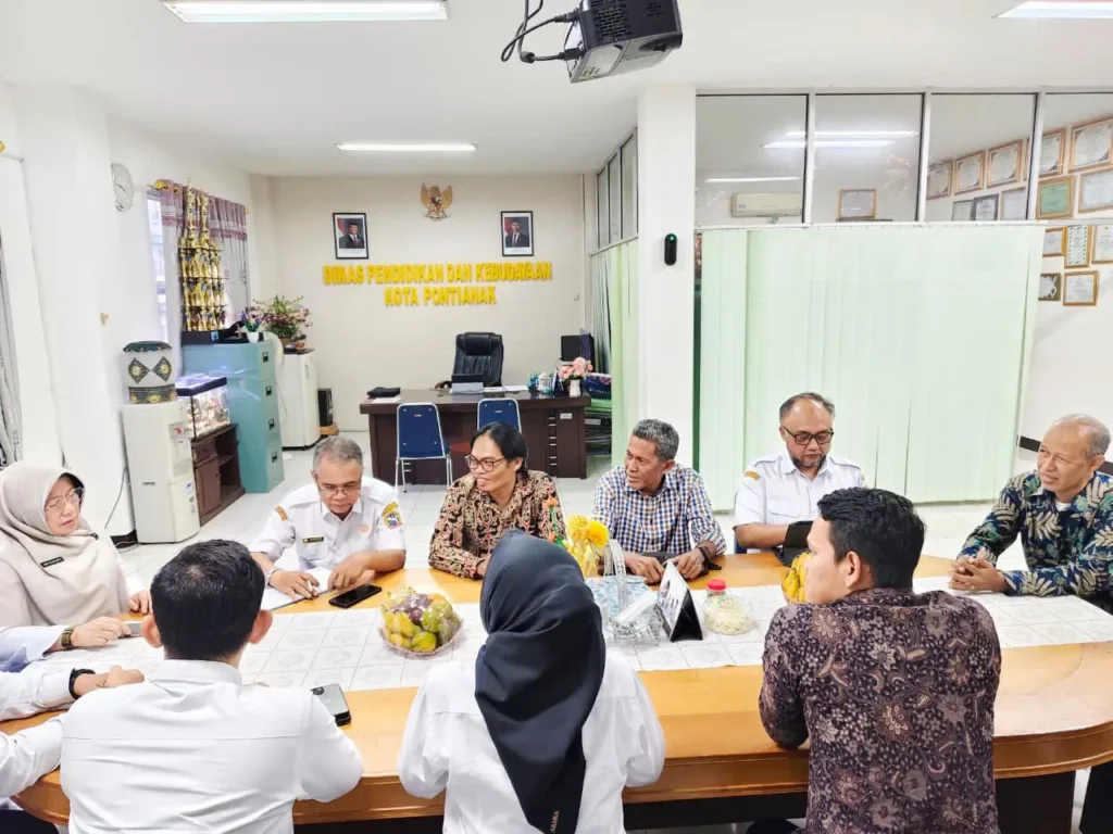 Rombongan KPID Banten berkunjung ke Dinas Pendidikan dan Kebudayaan Kota Pontianak untuk studi tiru Ed TV.