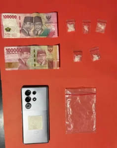 Polisi amankan paket sabu beserta uang tunai hasil transaksi narkoba