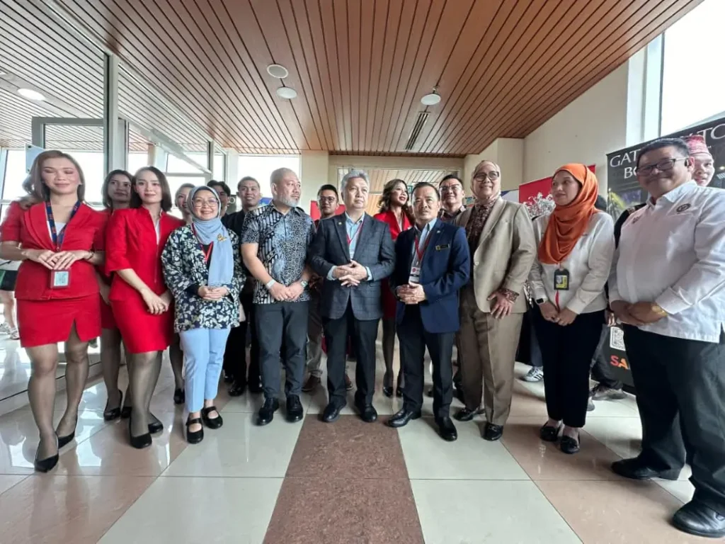 Peresmian rute internasional AirAsia Pontianak–Kuala Lumpur dan Pontianak–Kuching di Bandara Supadio