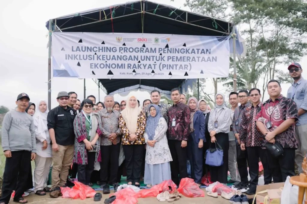 Peluncuran Program PINTAR di Desa Paninggaran Kuningan Jawa Barat