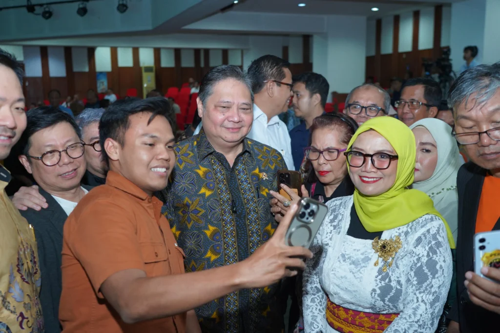 Menko Perekonomian Airlangga Hartarto sampaikan strategi transformasi digital dan peran AI bagi ekonomi Indonesia 2045. (Humas Ekon)