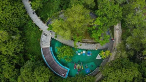 Taman di Kota Pontianak menjadi bagian dari komitmen Pemerintah Kota Pontianak dalam menciptakan Ruang Terbuka Hijau.