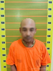Pelaku berinisial HG (46) saat diamankan petugas Ditresnarkoba Polda Sumut bersama barang bukti sabu seberat satu kilogram di Deli Serdang. (Mediahub.polri.go.id)