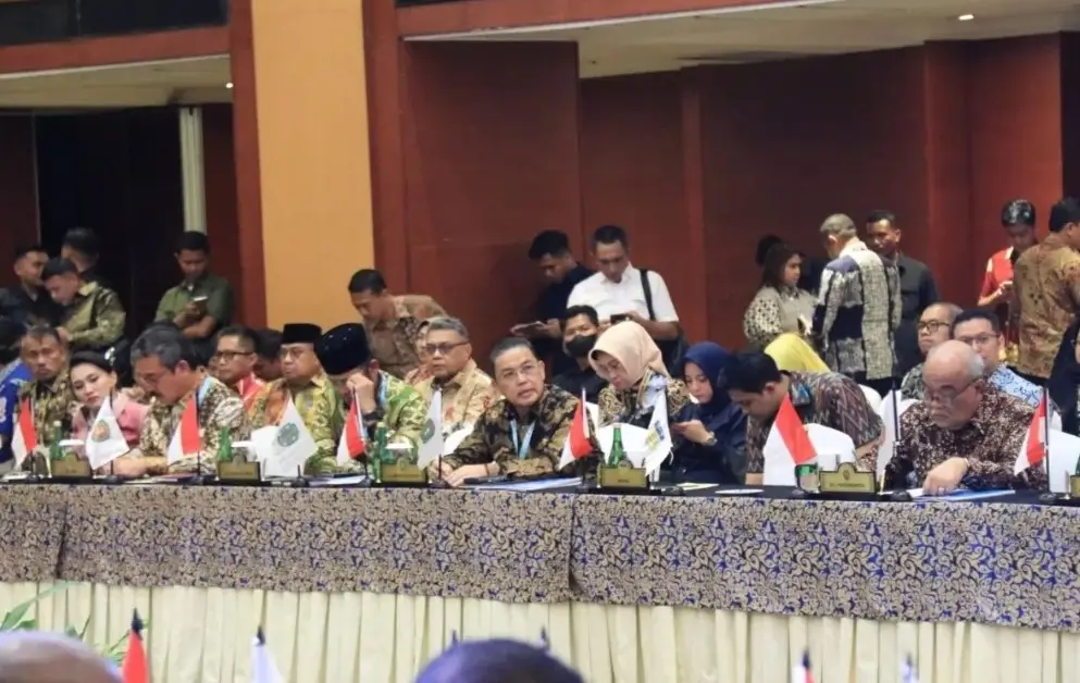 Gubernur Kalimantan Barat Ria Norsan menghadiri Musyawarah Nasional APPSI VII di Jakarta, membahas penguatan otonomi daerah dan revisi UU 23/2014. (instagram.com/adpim.provkalbar)