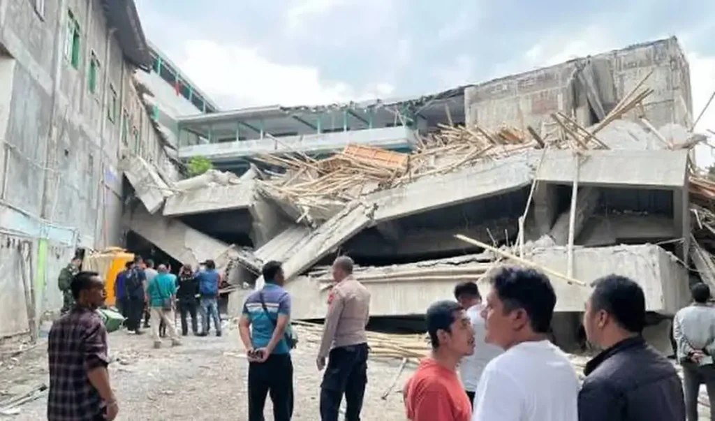 Bangunan Pondok Pesantren Al-Khoziny di Sidoarjo yang roboh. (x.com/na_dirs)