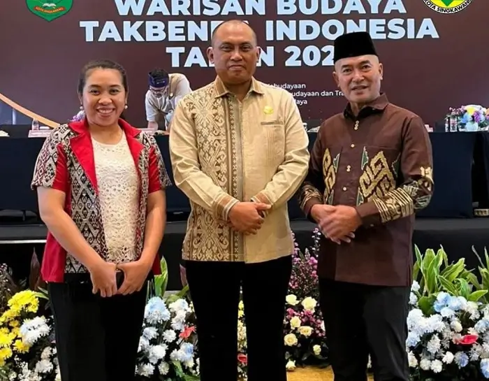 Asmadi menjelaskan pengajuan budaya Singkawang sebagai Warisan Budaya Takbenda. (MC Singkawang)