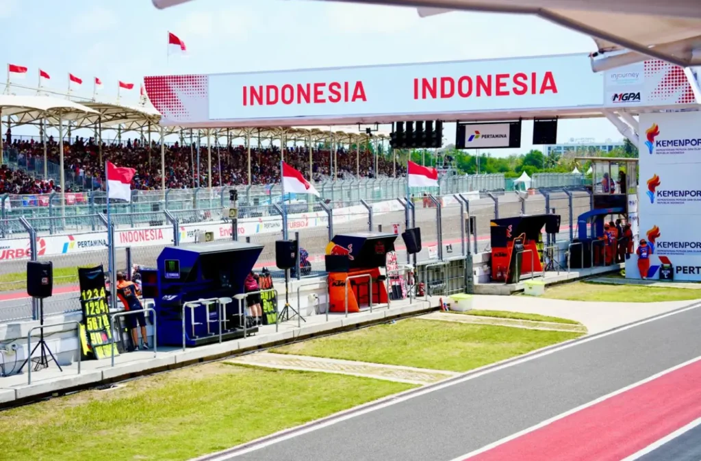 Sirkuit Mandalika di Kawasan Ekonomi Khusus Mandalika, Lombok Tengah, lokasi balapan MotoGP Mandalika 2025. (ekon.go.id)
