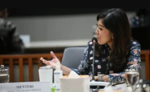 Menteri Komunikasi dan Digital Meutya Hafid saat menyampaikan pemblokiran rekening judi online. (Komdigi)