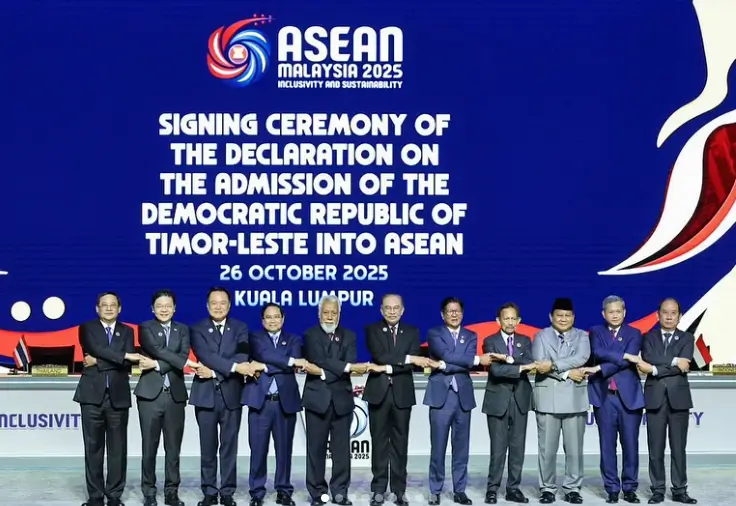 Presiden Prabowo Subianto bersama pemimpin negara ASEAN menghadiri sesi pembukaan KTT ASEAN ke-47 di Kuala Lumpur. (instagram.com/presidenrepublikindonesia)