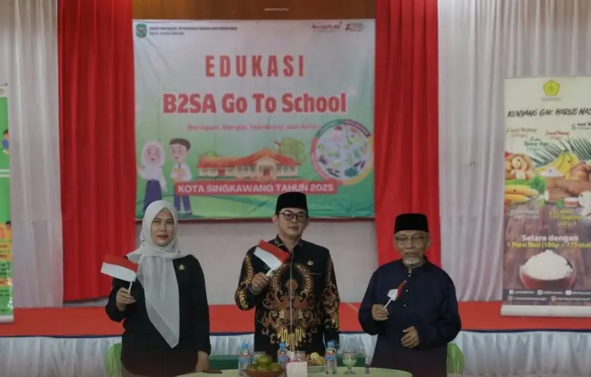 Wawako Muhammadin saat menghadiri sosialisasi B2SA di Ponpes Singkawang. (instagram.com/prokopimsingkawang)