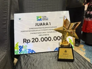 Perpustakaan Fitrah Berkah Insani Pontianak sebagai juara satu nasional wilayah 3 dalam Apresiasi Penyelenggaraan Perpustakaan Desa/Kelurahan Terbaik 2025.