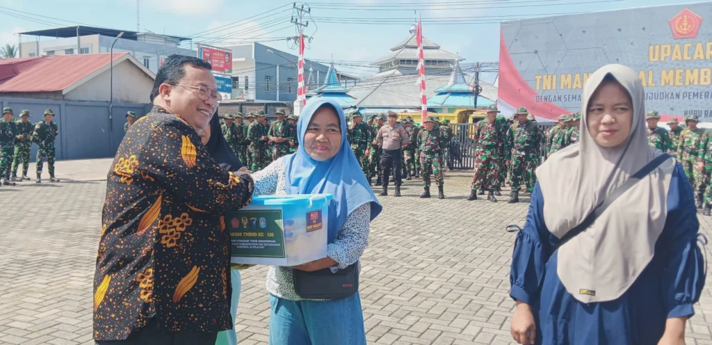 Wakil Bupati Kubu Raya Sukiryanto saat penutupan TMMD ke-126 di Desa Pal IX, Sungai Kakap. (Foto:ird/mcKubuRaya)