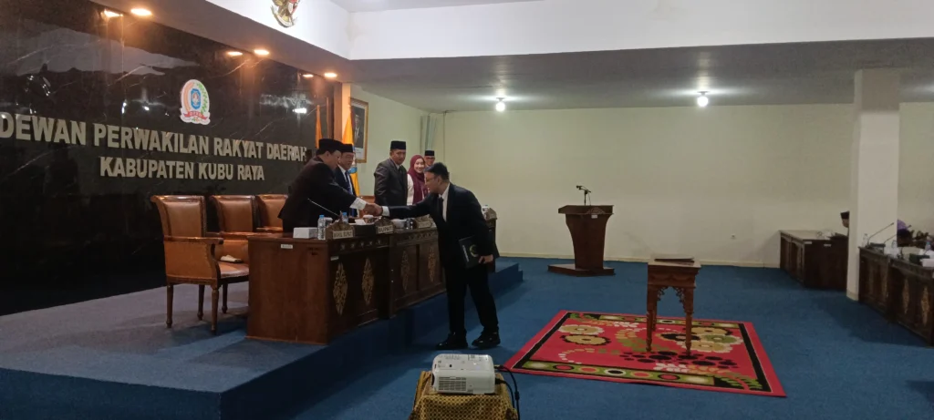 Sidang Paripurna DPRD Kubu Raya membahas Raperda APBD 2026. (MC KAB KUBU RAYA)