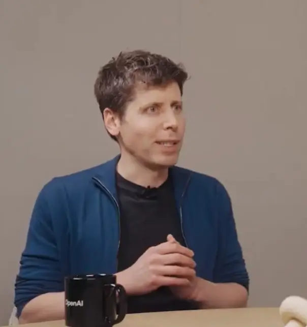 Sam Altman menilai perluasan Chips Act akan mempercepat reindustrialisasi dan membangun fondasi infrastruktur AI nasional. (x.com/sama)