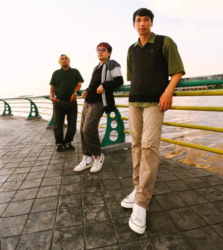 Sidepony siap tampil membawakan lagu-lagu hits di acara ulang tahun Toko Kami Pontianak.