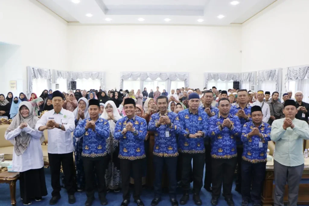 Wakil Wali Kota Pontianak Bahasan membuka Bimtek Fardhu Kifayah 2025 yang diikuti 650 peserta di Aula Rumah Dinas Wakil Wali Kota