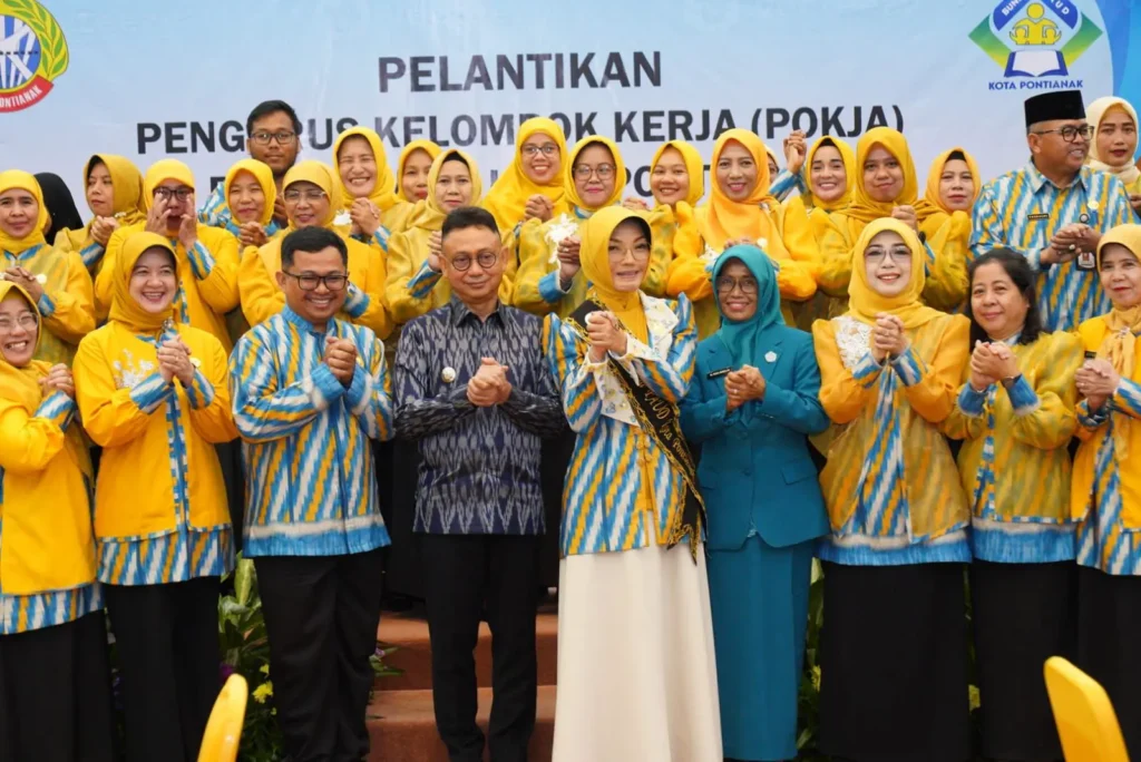 ⁠Wali Kota Pontianak Edi Rusdi Kamtono melantik pengurus Pokja Bunda PAUD Kota Pontianak periode 2025-2030.