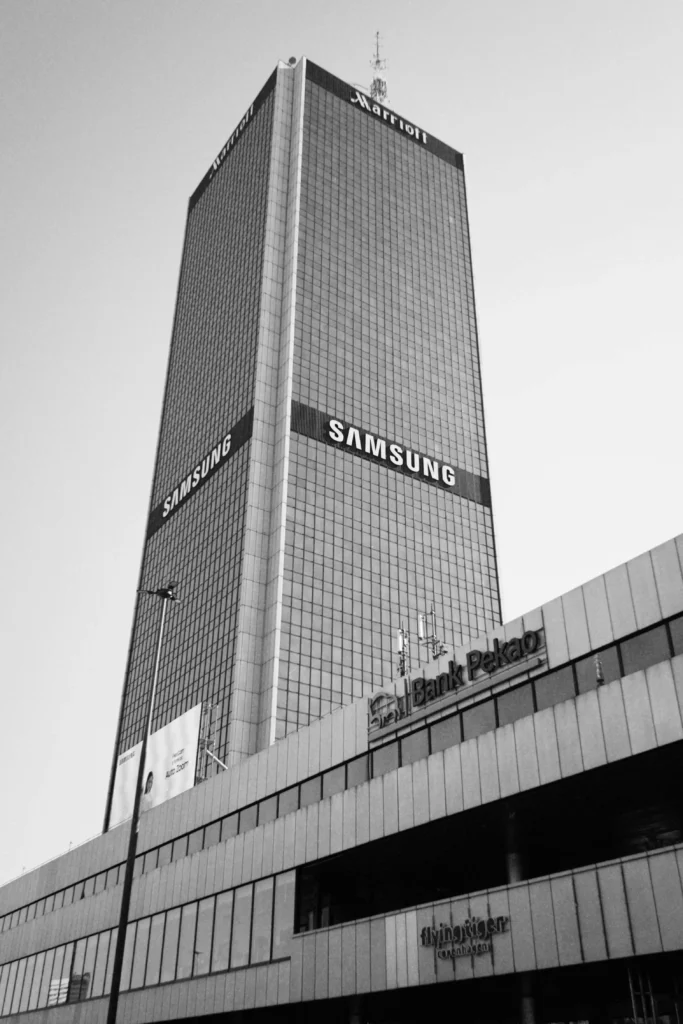 Samsung hadapi sidang gugatan pelanggaran paten OLED di pengadilan Texas. (pexels.com/@aibek-skakov)