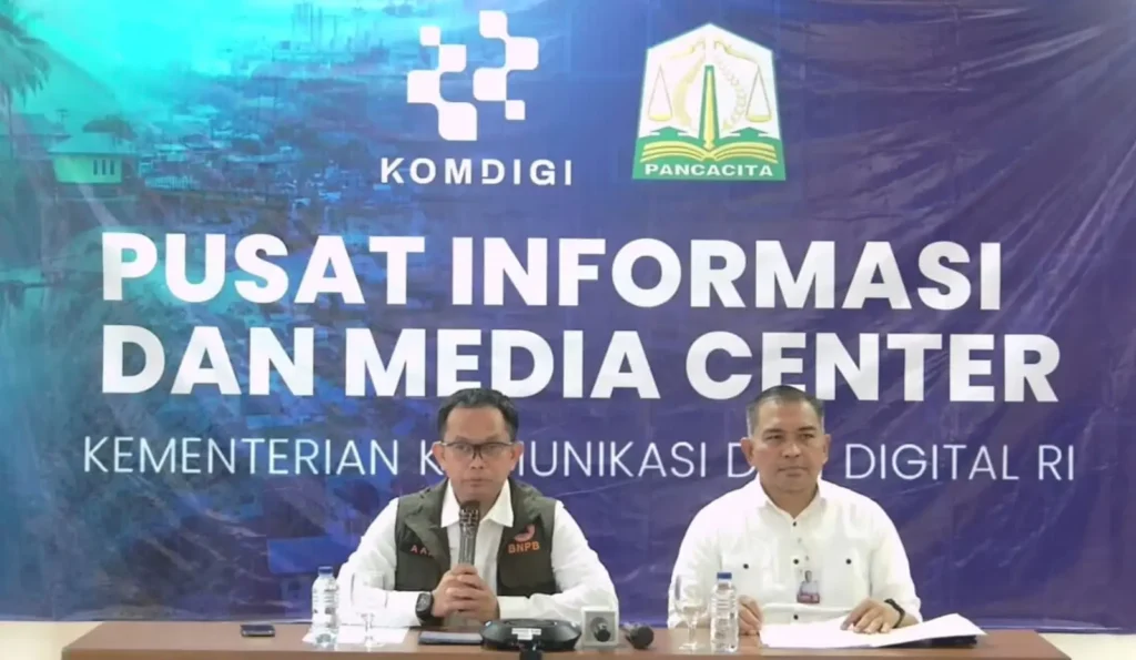 Abdul Muhari memberikan pembaruan penanganan banjir dan longsor di Aceh, Sumut, dan Sumbar. (Dok. BNPB)