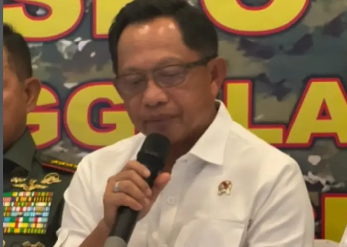 Mendagri Tito Karnavian memberikan penjelasan terkait larangan perjalanan luar negeri bagi kepala daerah saat penanganan bencana. (instagram.com/kemendagri)