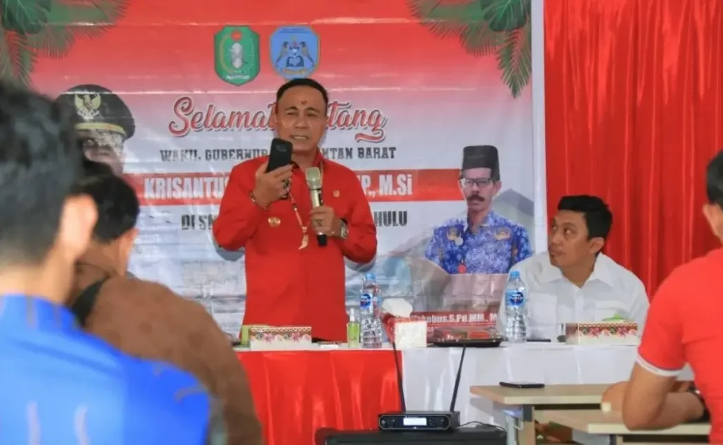 Wagub Kalbar Krisantus Kurniawan meninjau proyek pembangunan infrastruktur pendidikan sebagai langkah memperkuat kualitas SDM dan layanan sekolah di Kabupaten Landak. (instagram.com/adpim.provkalbar)