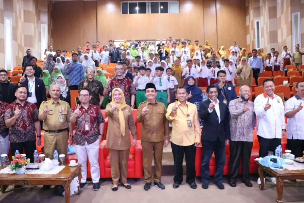 Wakil Wali Kota Pontianak Bahasan memberikan apresiasi peluncuran platform Kodingmu Fakultas Teknik Untan