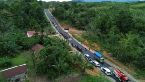 Jalan Simpang Medang-Nanga Mau, Sintang.