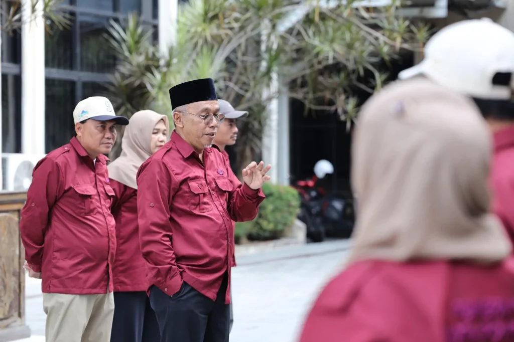 Sekretaris Daerah Kota Pontianak Amirullah menegaskan pesan Whatsapp yang mencatut namanya adalah modus penipuan.