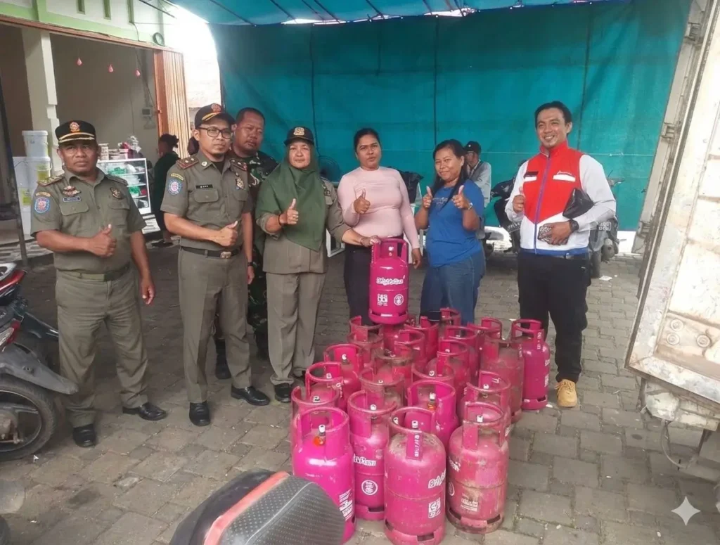 Tim Gabungan penertiban penggunaan gas elpiji 3kg menyediakan Bright Gas 5,5kg untuk ditukar oleh pelaku usaha yang masih menggunakan tabung gas bersubsidi.