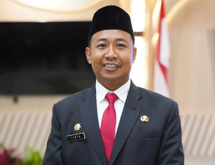 Kepala Bagian Prokopim Sekretariat Daerah Kota Pontianak Tirta Arifin yang baru dilantik oleh Wali Kota Pontianak Edi Rusdi Kamtono.