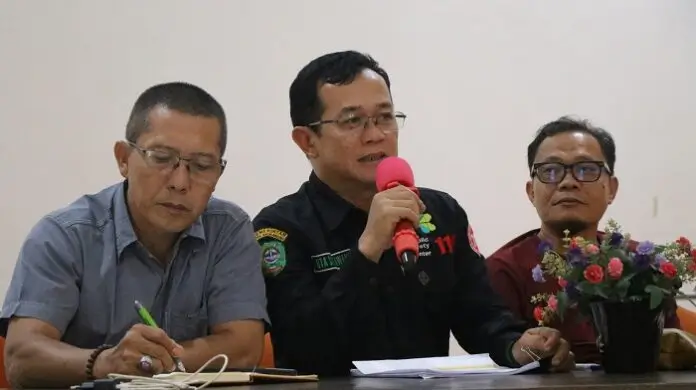 Kepala Dinas Kesehatan dan KB Kota Singkawang, dr. Achmad Hardin saat memberikan keterangan terkait Program Cek Kesehatan Gratis (CKG). (MC Singkawang)