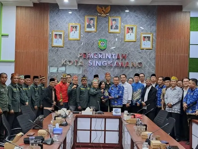 Rombongan FKUB Katingan diterima pejabat Kota Singkawang untuk kaji tiru toleransi. (MC Singkawang)