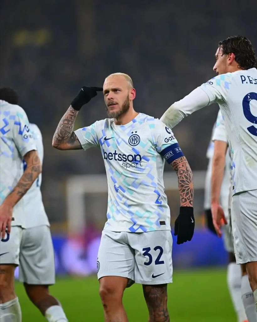 Federico Dimarco merayakan gol Inter Milan ke gawang Borussia Dortmund di Liga Champions.