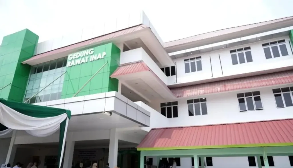 Gedung Kelas Rawat Inap Standar (KRIS) RSUD dr. Soedarso di Pontianak
