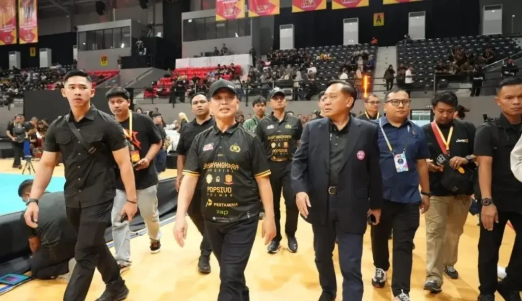 Gubernur Kalimantan Barat Ria Norsan saat membuka Proliga Bola Voli 2026 di GOR Terpadu Ahmad Yani Pontianak. (instagram.com/adpim.provkalbar)