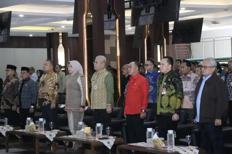 Wakil Gubernur Kalbar Krisantus Kurniawan membuka pelatihan pengembangan kompetensi ASN. (MC Kalbar)