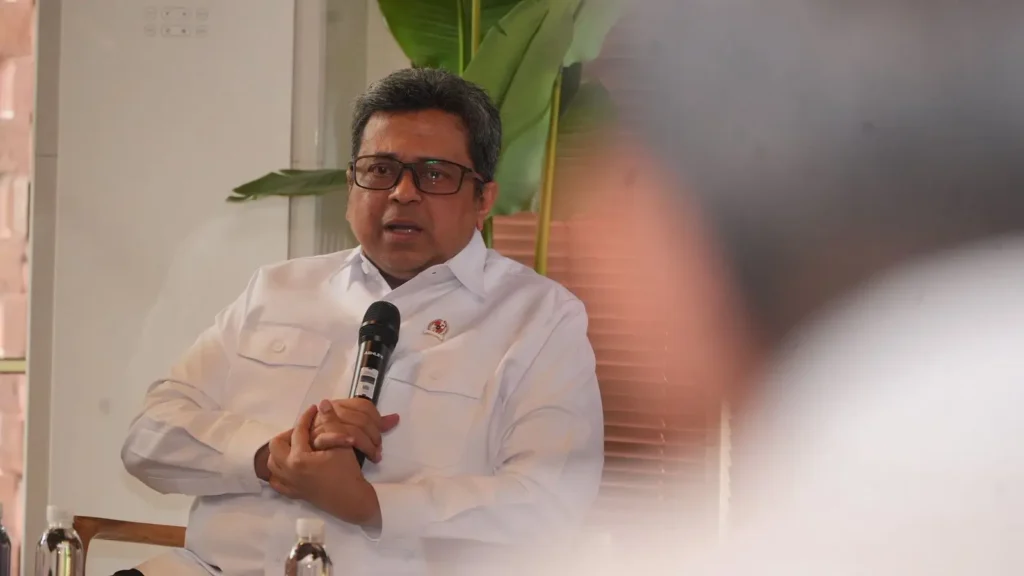 Kepala BPJPH Ahmad Haikal Hasan menyampaikan arahan pada kegiatan pembinaan JPH.